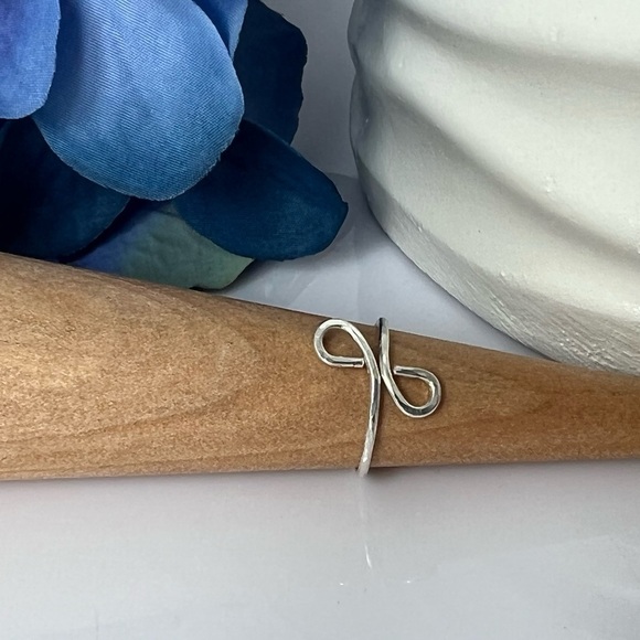 𝅺925 Sterling Silver Toe Ring - Picture 6 of 11